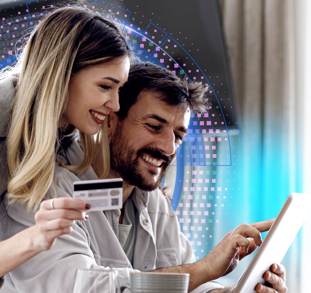 タブレットを持つカップル